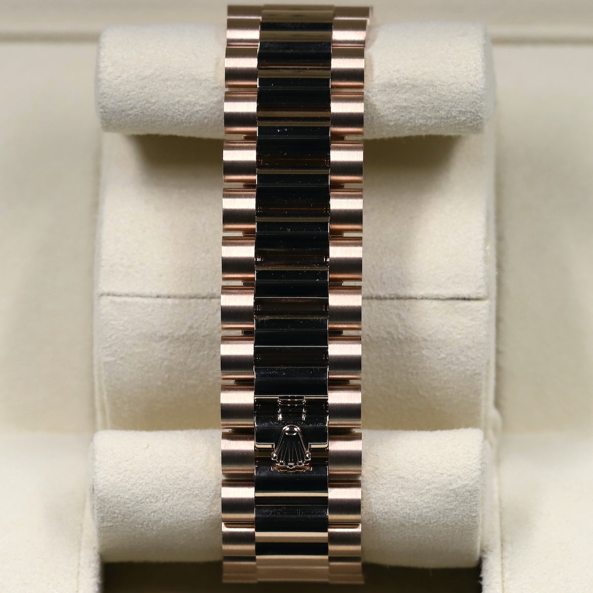 Rolex<br>228345RBR DayDate 40 Rose Gold Baguette Diamond Dial Diamond Bezel