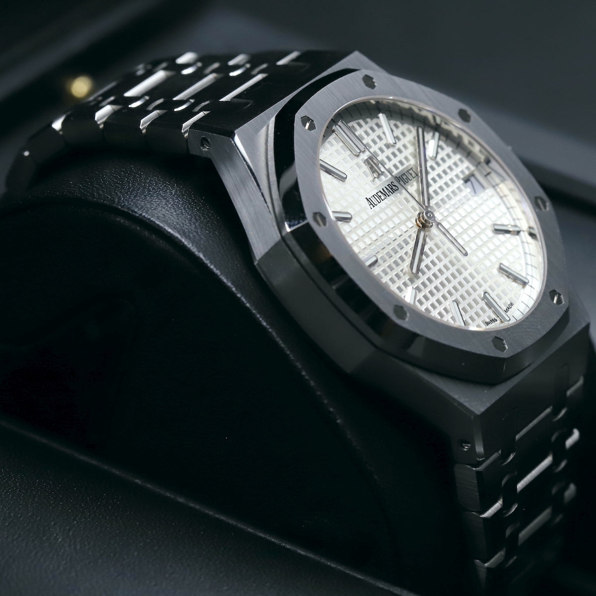 Audemars Piguet<br>15500ST Royal Oak White Dial
