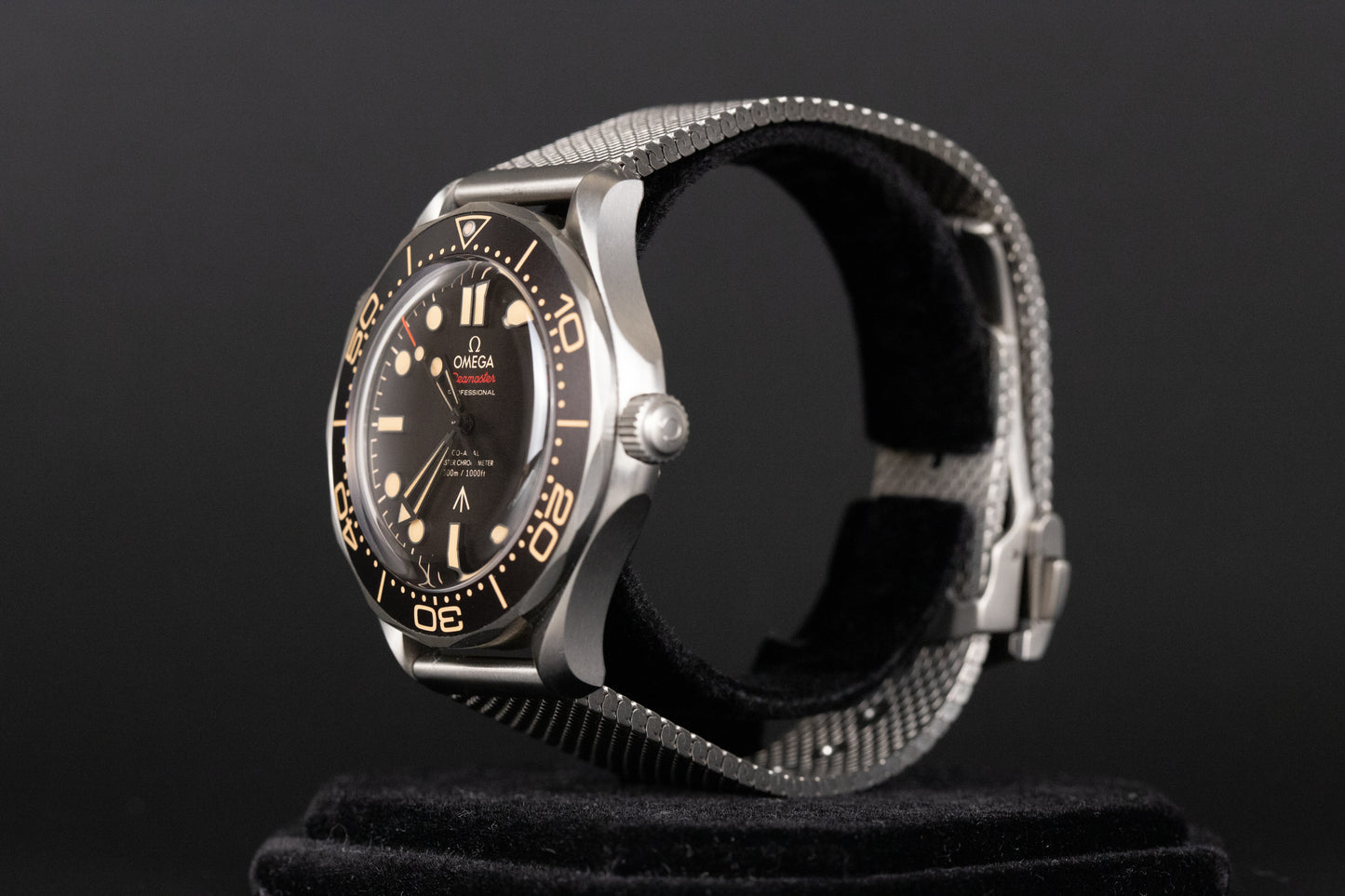 Omega 210.90.42.20.01.001 Seamaster 007 James Bond Edition