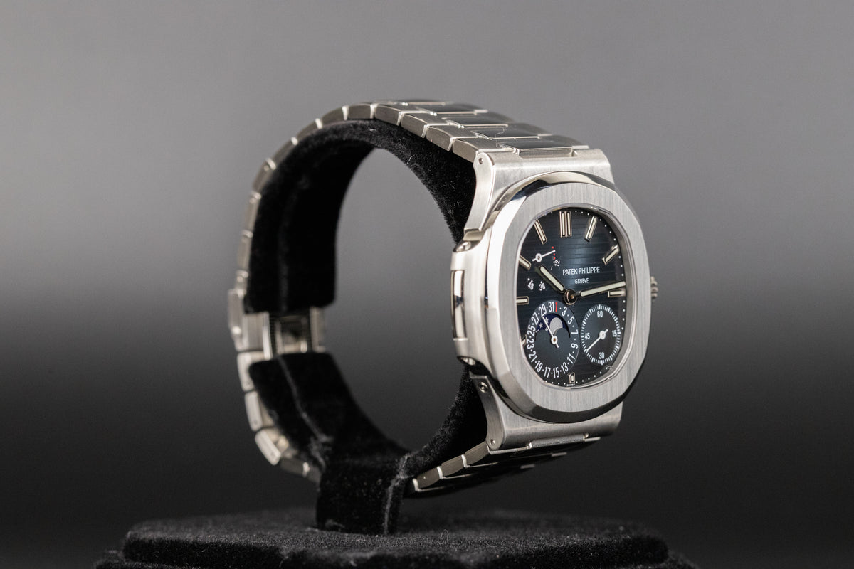 Patek Philippe<br>5712/1A Nautilus Date Moon Phases