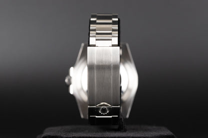 Rolex 116610LV Submariner 'Hulk'