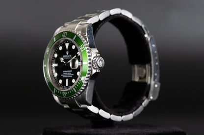 Rolex 16610LV Submariner 'Kermit' Flat Four