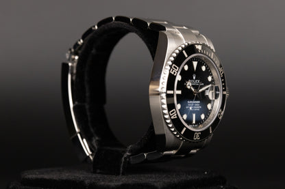 Rolex 26610LN Submariner
