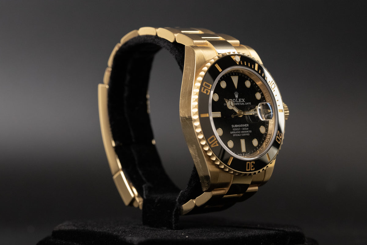 Rolex<br>126618LN Submariner 18k Black Dial