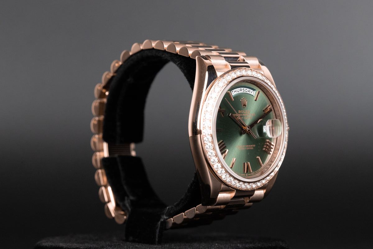 Rolex<br>228345RBR DayDate 40 Rose Gold Diamond Bezel Olive Green Dial