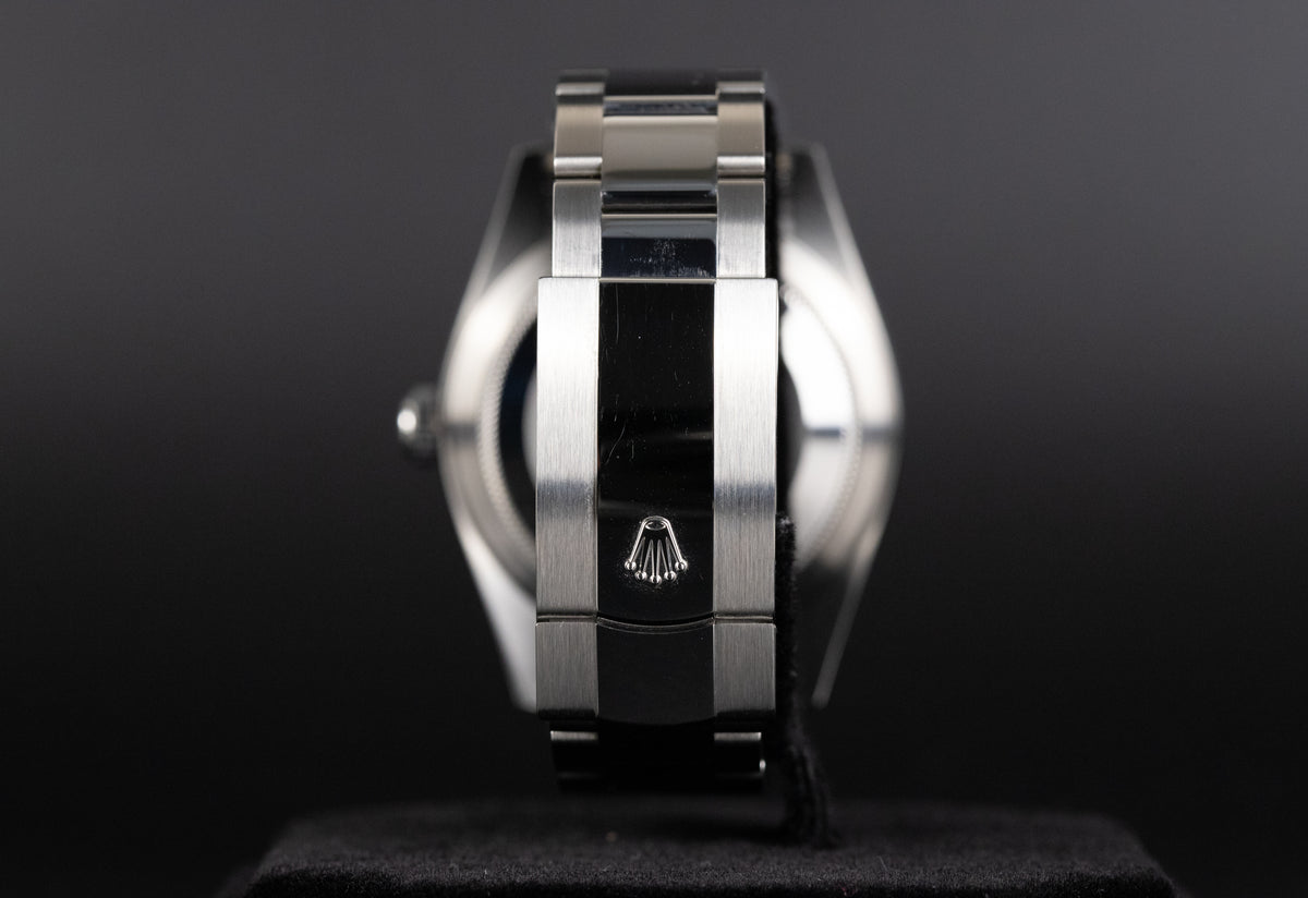 Rolex<br>326934 Sky-Dweller Black Dial