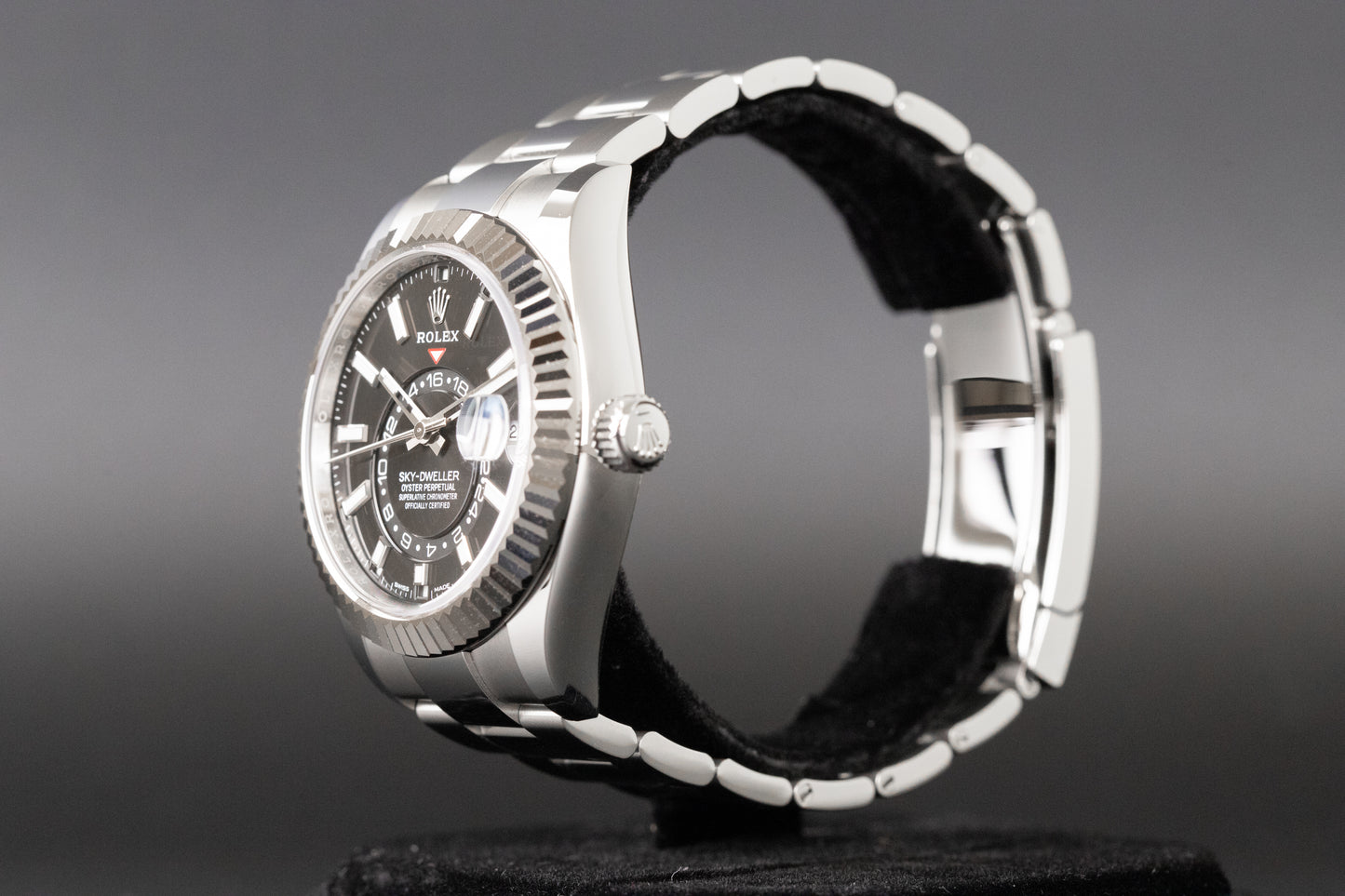 Rolex<br>326934 Sky-Dweller Black Dial