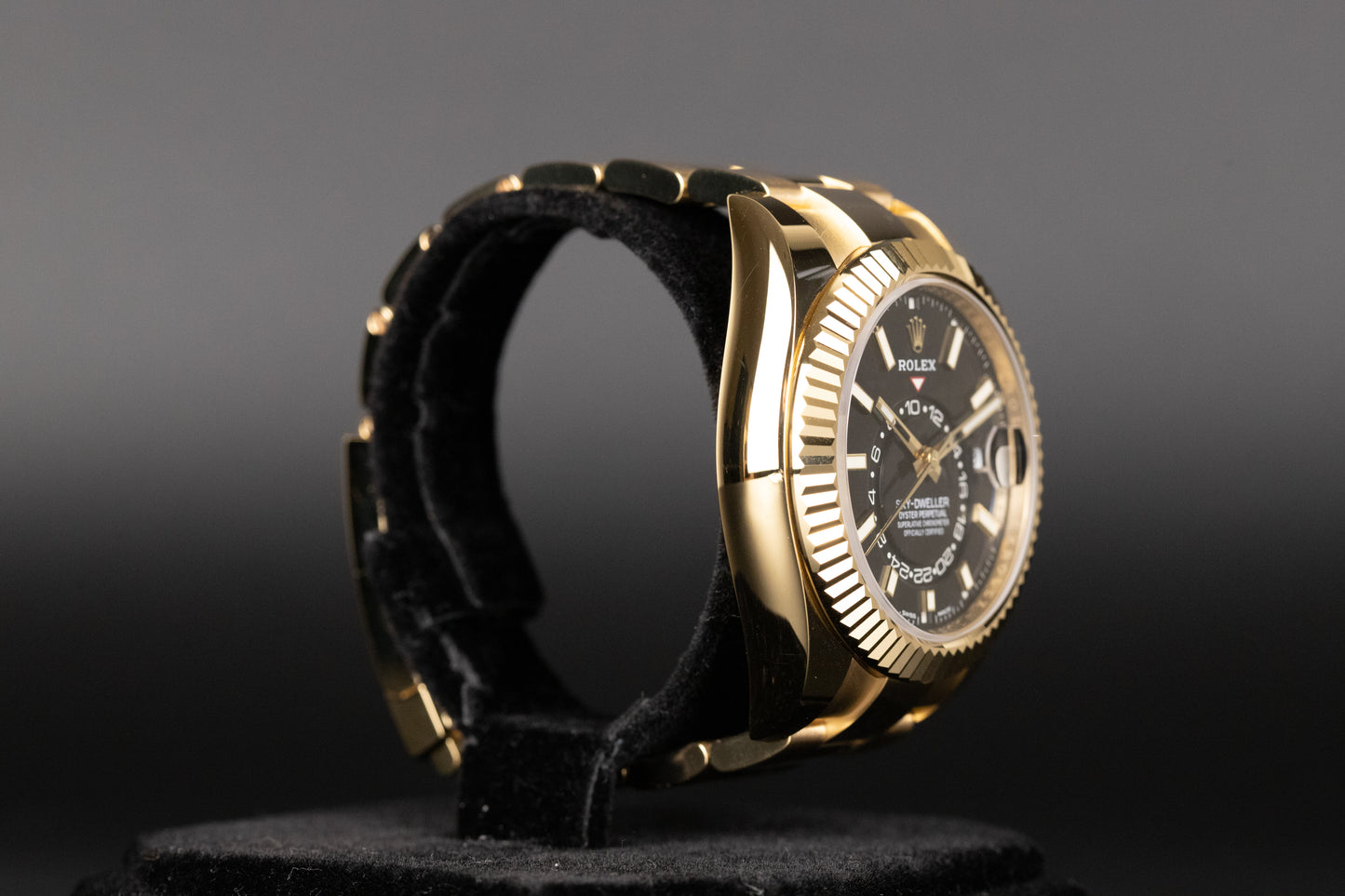 Rolex<br>326938 Sky-Dweller Black Dial